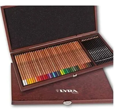 LYRA KURU BOYA REMBRANDT POLYCOLOR &amp; ART DESIGN 48 Lİ AHŞAP STAND L2004001